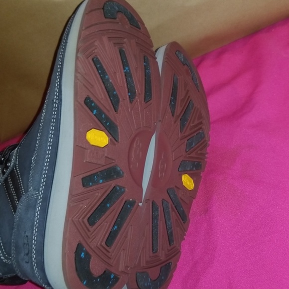 Waterproof boots - Picture 6 of 8